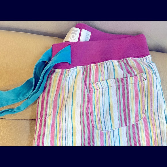 OLD NAVY Girls Causal Pants - Picture 3 of 5